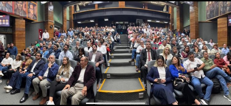 Se reúnen diputados Ramírez Cuéllar y Meggie Salgado