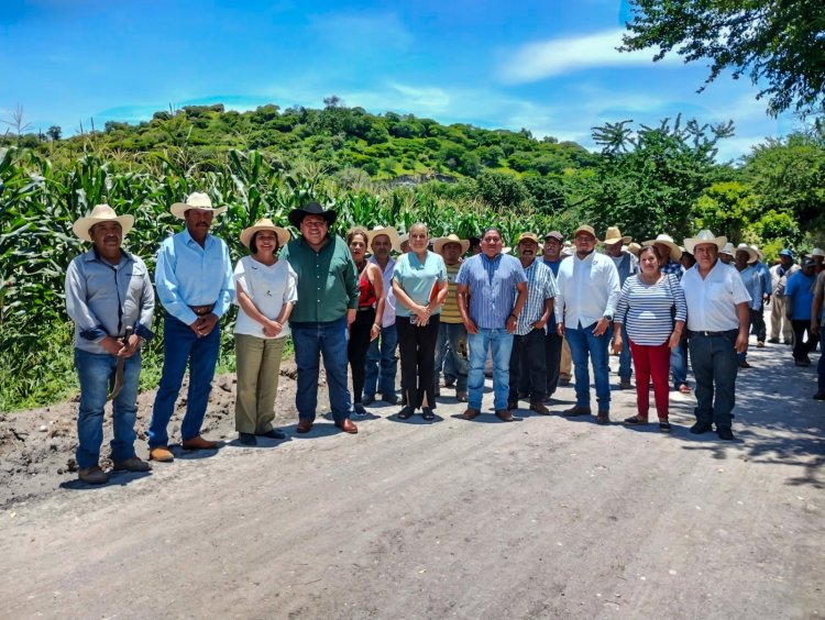 Rehabilitaron camino  de saca en Coatetelco
