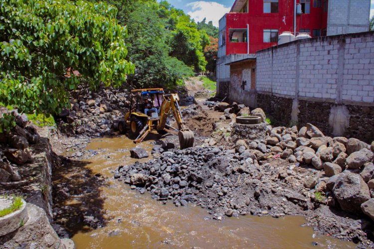 Se refuerza un muro de contención en  Cuernavaca por seguridad de familias