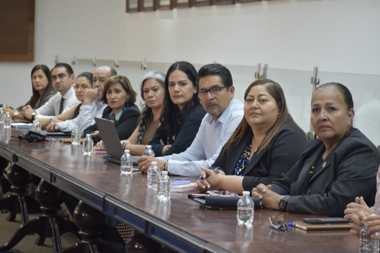 Va la gobernadora por cambios en Hacienda