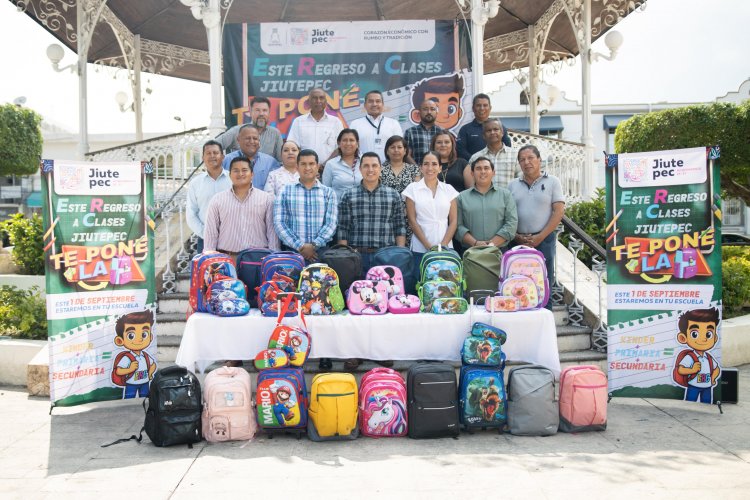 Anuncia Eder Rodríguez Casillas  la entrega de mochilas gratuitas