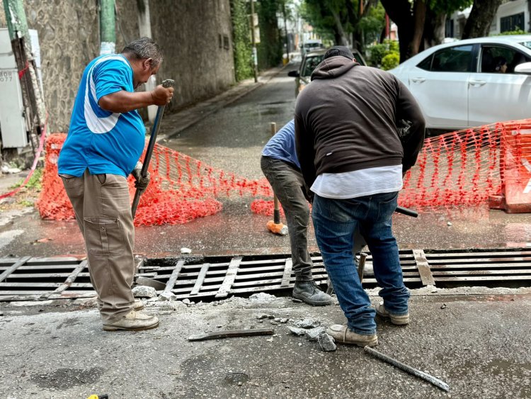 En la Av. Gustavo Díaz O. se sustituyó rejilla pluvial