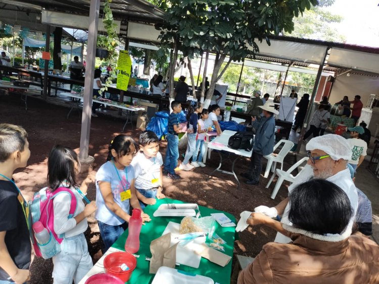 Participan universitarios en Feria de Ciencia en Yautepec