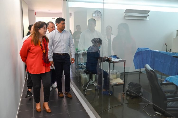 Se apoya a adultos mayores con problemas de cataratas