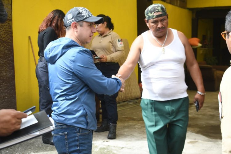 Personalmente, alcalde Eder Rodríguez  asistió a familias afectadas por lluvias