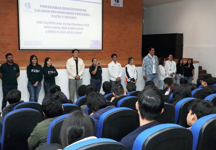 Recibió FCQeI a alumnos  de nuevo ingreso con rally
