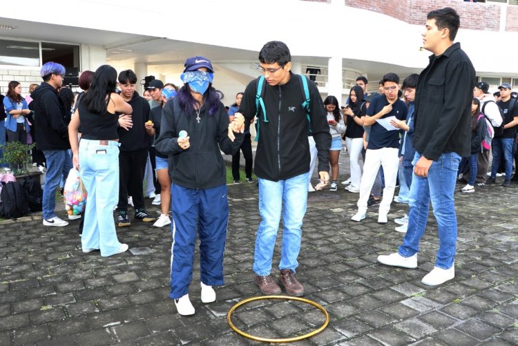 Recibió FCQeI a alumnos  de nuevo ingreso con rally