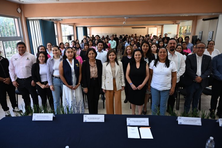 Doceavo aniversario  de la FES de Temixco