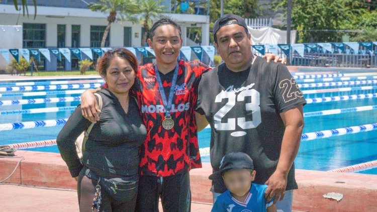 Nadador tlahuica de 13 años va  a la Paralimpiada Nacional 2025
