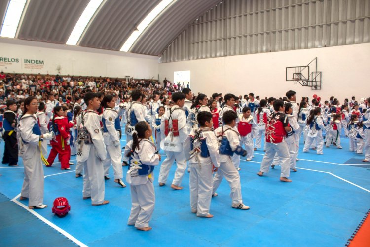 Intercambio de combates de taekwondo en El Centenario