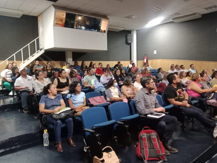 Se promueve enseñanza científica  entre docentes de nivel secundaria