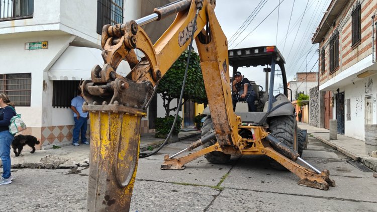 Rehabilitan drenaje sanitario en  la col. Cuauhtémoc en Jojutla