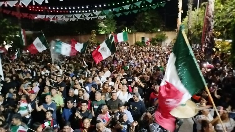 Jojutla conmemoró con orgullo el 215  aniversario de la Independencia del país