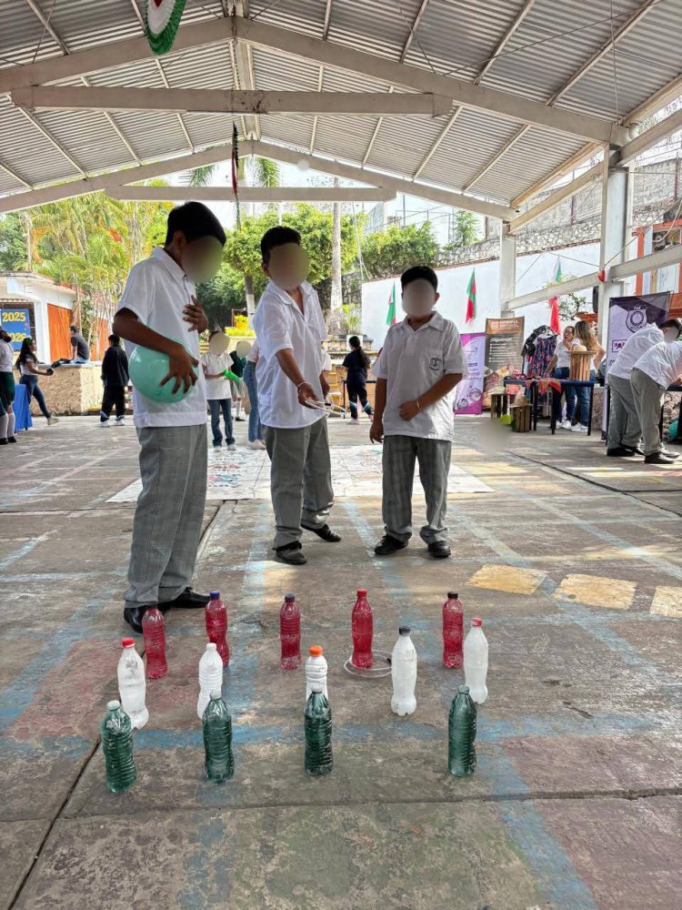 Exitosa, la kermés patria del SIPINNA en planteles