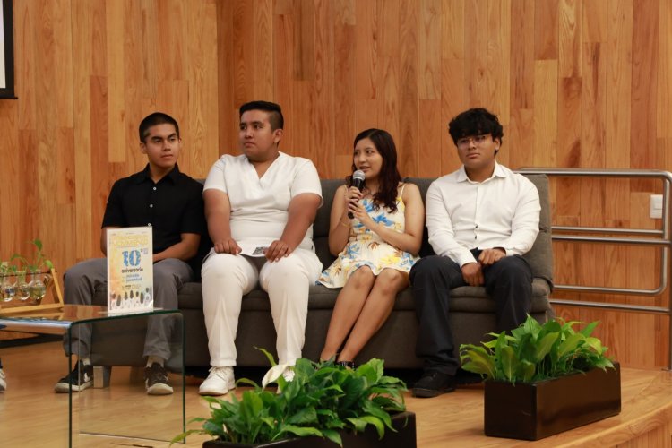 Estudiantes del Cobaem publicaron  textos científicos en revista de UNAM