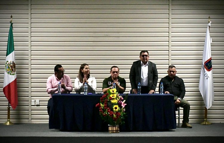 Se gradúan nuevos  policías custodios