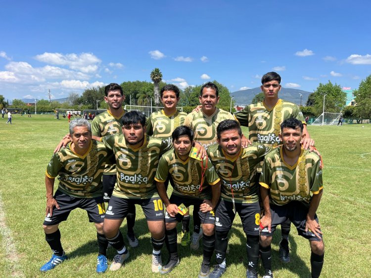 Equipos de deportistas con discapacidad compitieron