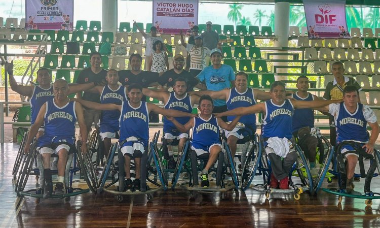 Equipos de deportistas con discapacidad compitieron