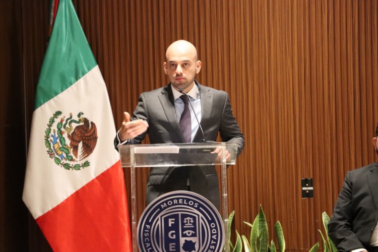 Van por 20 espacios en la AIC, 20 para MPs y 25 para peritos