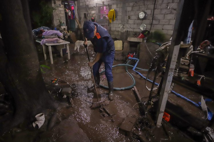 Desbordamiento en Ixtlilco el Chico, en  Tepalcingo, generó grave daño a casas