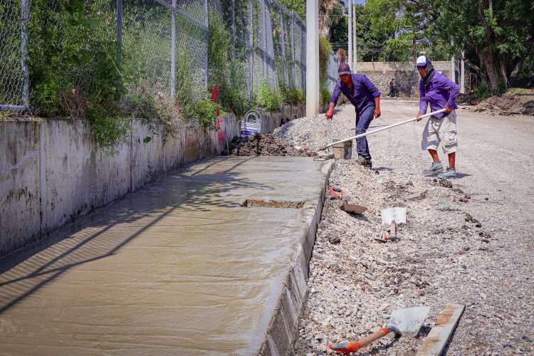 Construcción de acceso al hospital de Jiutepec avanza