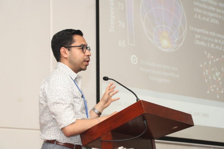 Reunión en la universidad estatal  de especialistas en astrobiología