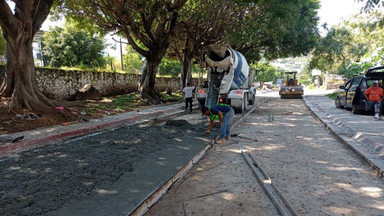 La rehabilitación de la subida a  Tamoanchan en Jiutepec avanza