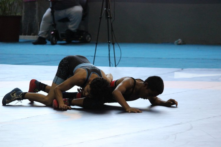 Destacan morelenses en Gran  Prix de luchas asociadas de 2025