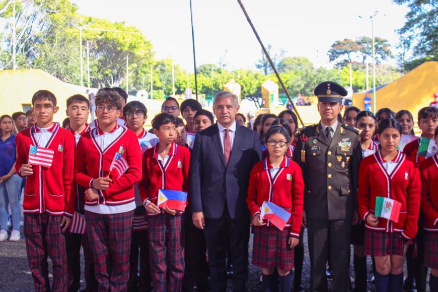 J. Luis Urióstegui resalta valor  y heroísmo del escuadrón 201