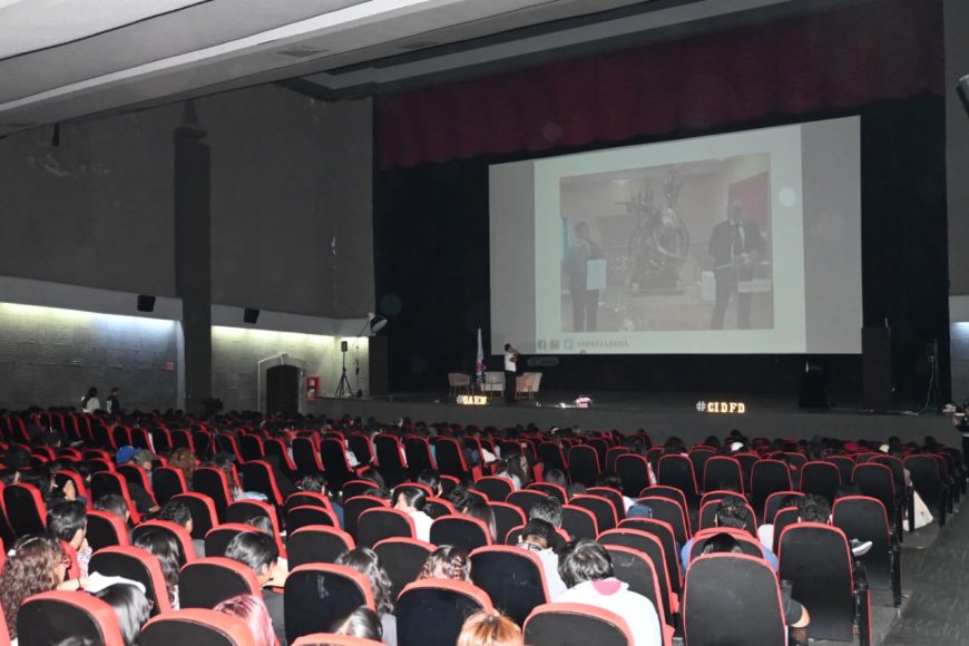 Congreso internacional de diseño en el cine Morelos