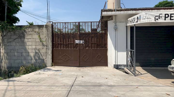 Activista Amalia Hernández exige respuestas a fiscales del estado