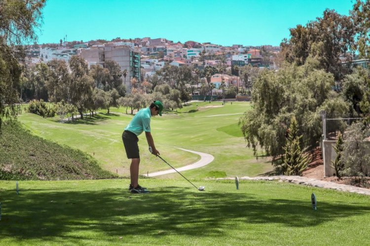 Golfista morelense hace historia tras ganar medalla de bronce en Juegos Nacionales Conade 2022
